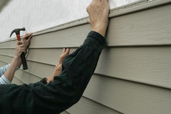Cost of Insulated Siding Installation in Evergreen